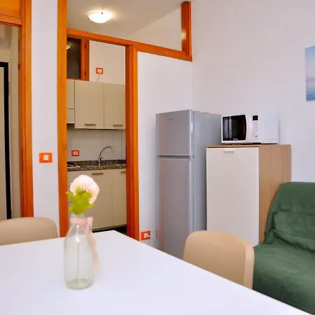 Cozy Flat With Sunlit Balcony Retreat - Beahost * Bibione