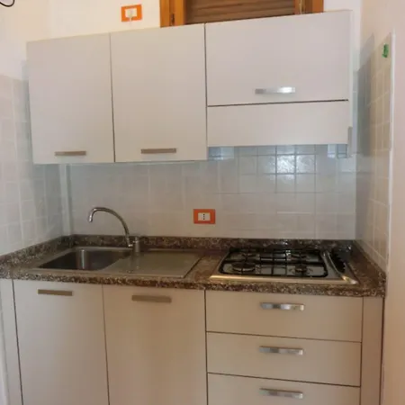 Διαμέρισμα Cozy Flat With Sunlit Balcony Retreat - Beahost Μπιμπιόνε